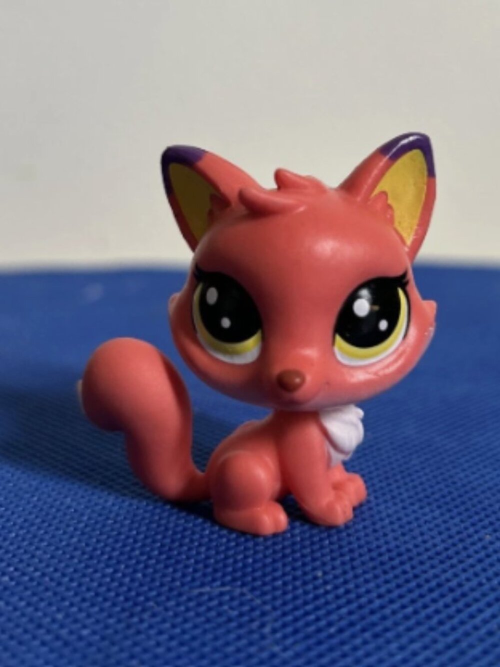 Littlest Pet Shop LPS Pink Fox Lady Luck